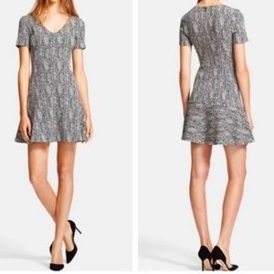 BNWTs Theory "Nikay" Short Sleeve Black and White Herringbone Mini Dress sz 00